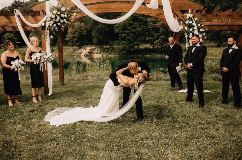 1155270-49007-l-564837yMAzAV