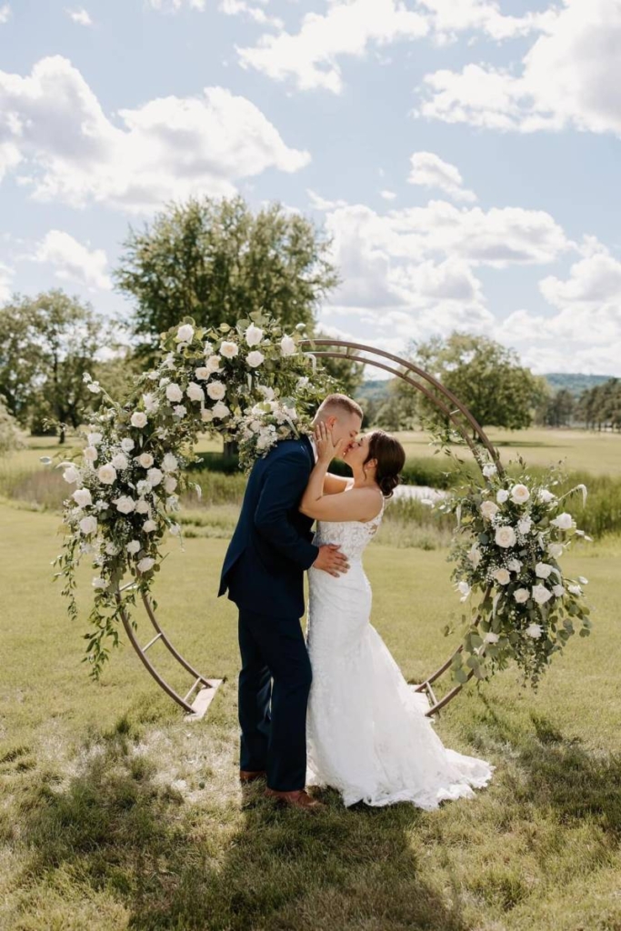 1217280-49109-l-56483JEzaquG