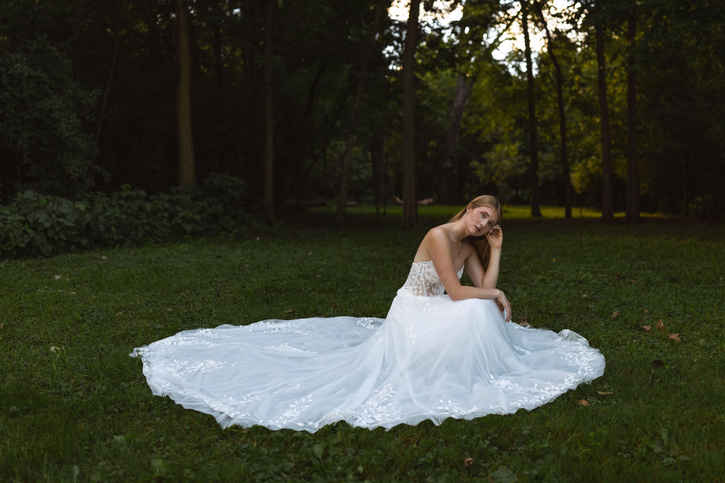 Savannah-Steiger-Photography-wedding-event-photographer-true-life-moody-earthy-pictures-La-Crosse-Wisconsin-2