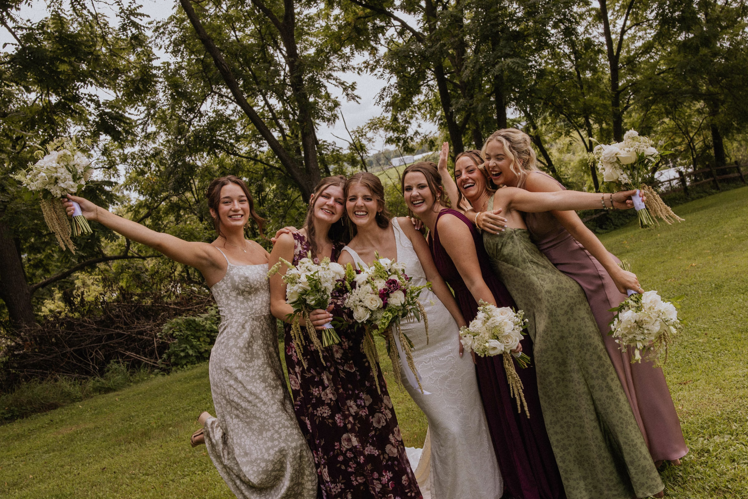 Savannah-Steiger-Photography-wedding-event-photographer-true-life-moody-earthy-pictures-La-Crosse-Wisconsin-5