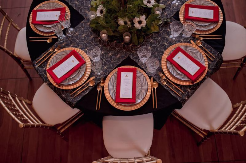 1237825-51635-l-56483umebY2y