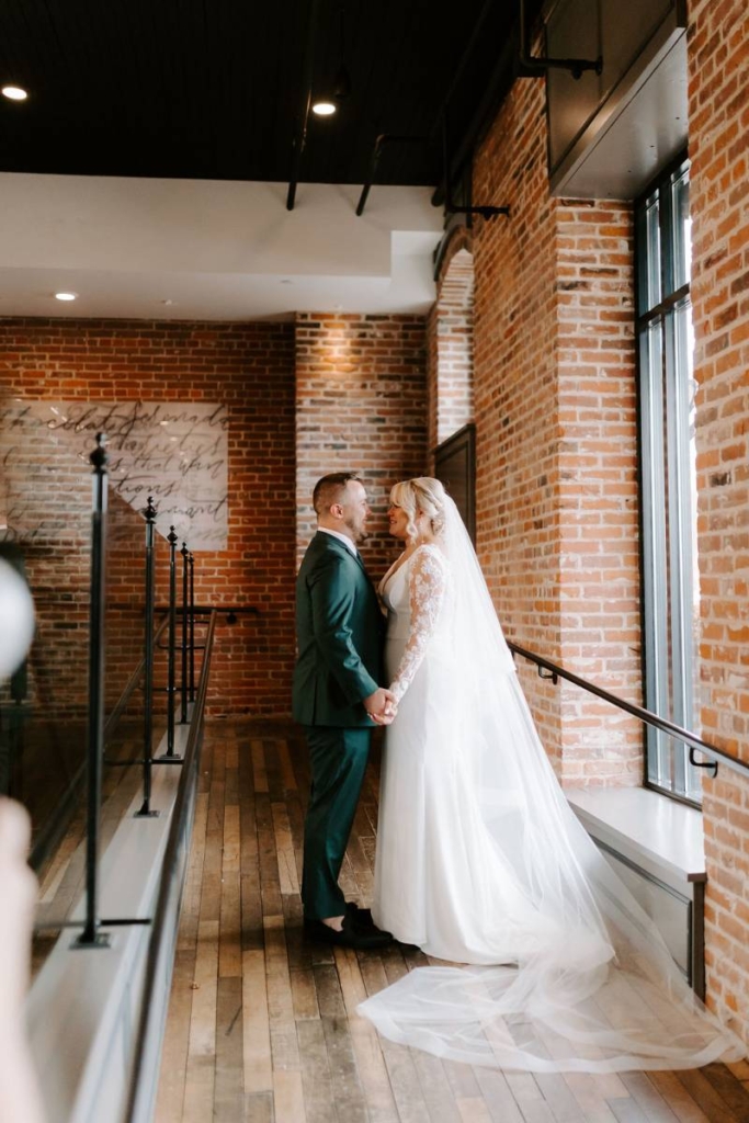 1192426-50211-l-56483AhYDYWy