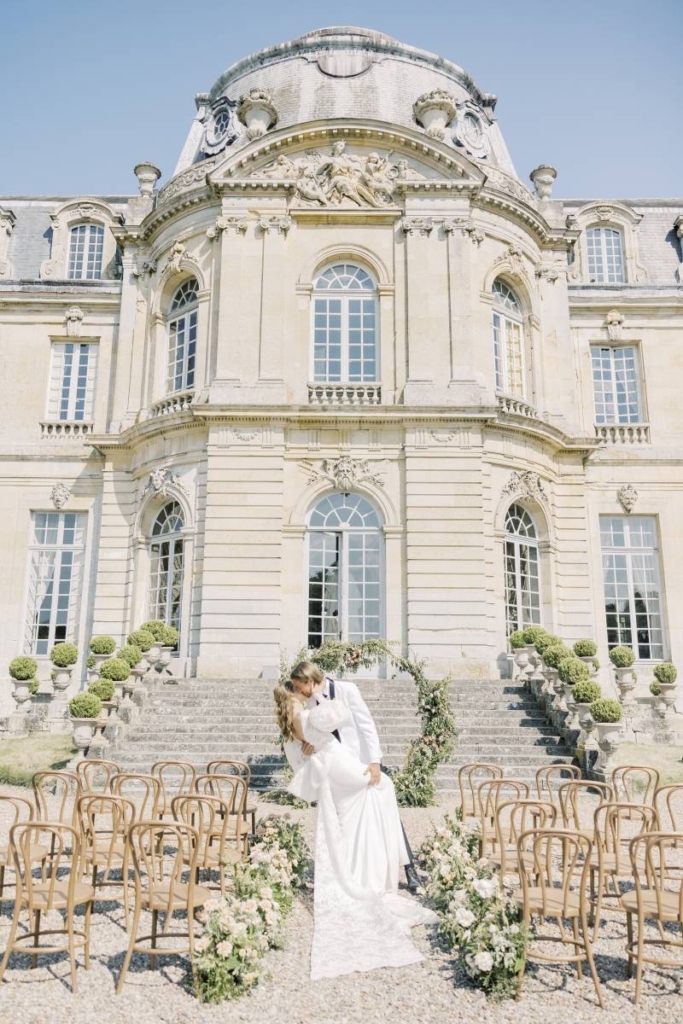 1214990-50824-l-56483QYjEhUH