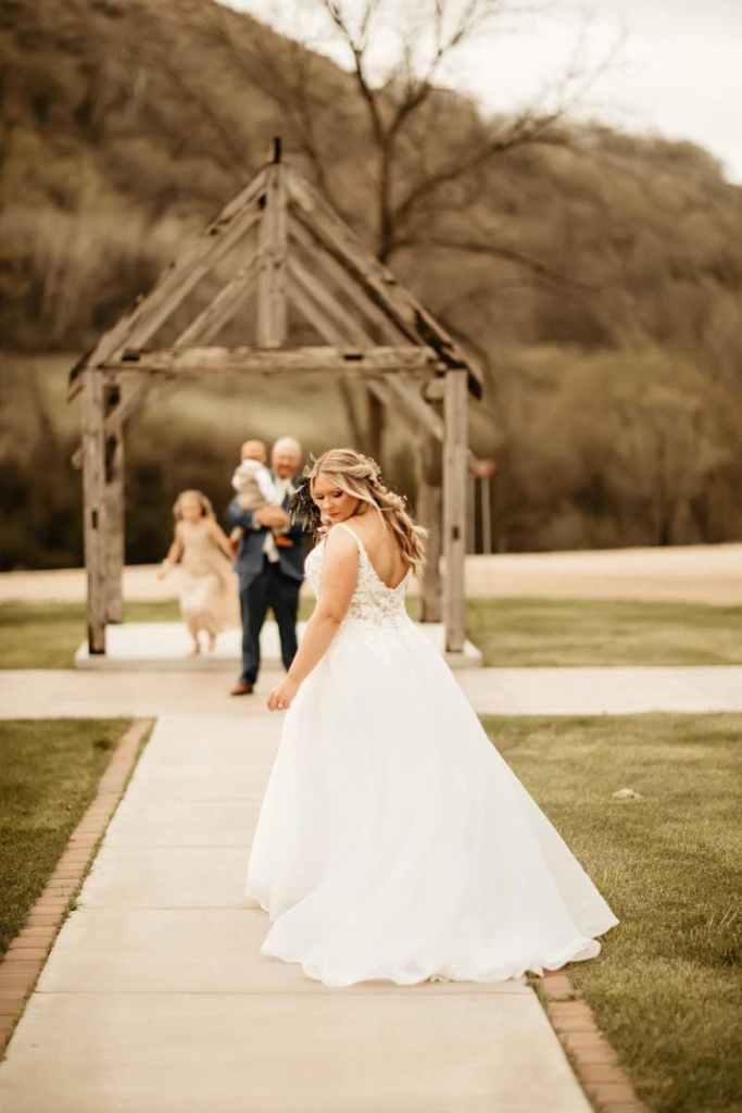 1218436-50911-l-56483UBanAGu