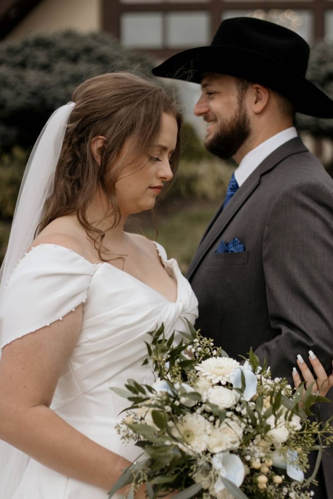 1224085-51066-l-56483HYseNUh