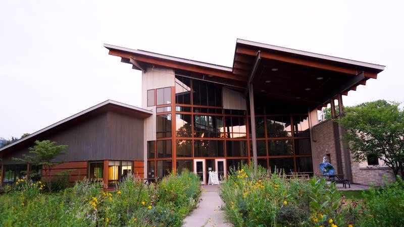 1236330-51559-l-56483ydAMU6Y