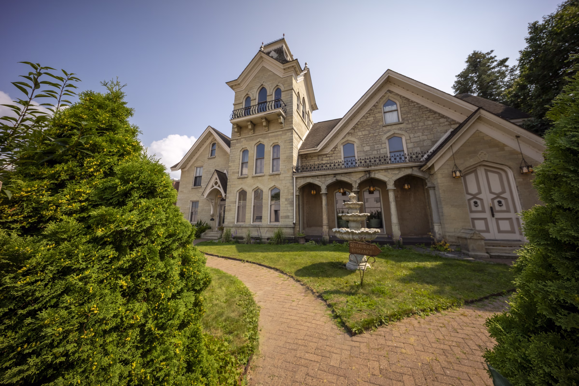 lE CHATEAU VENUE OPEN HOUSE