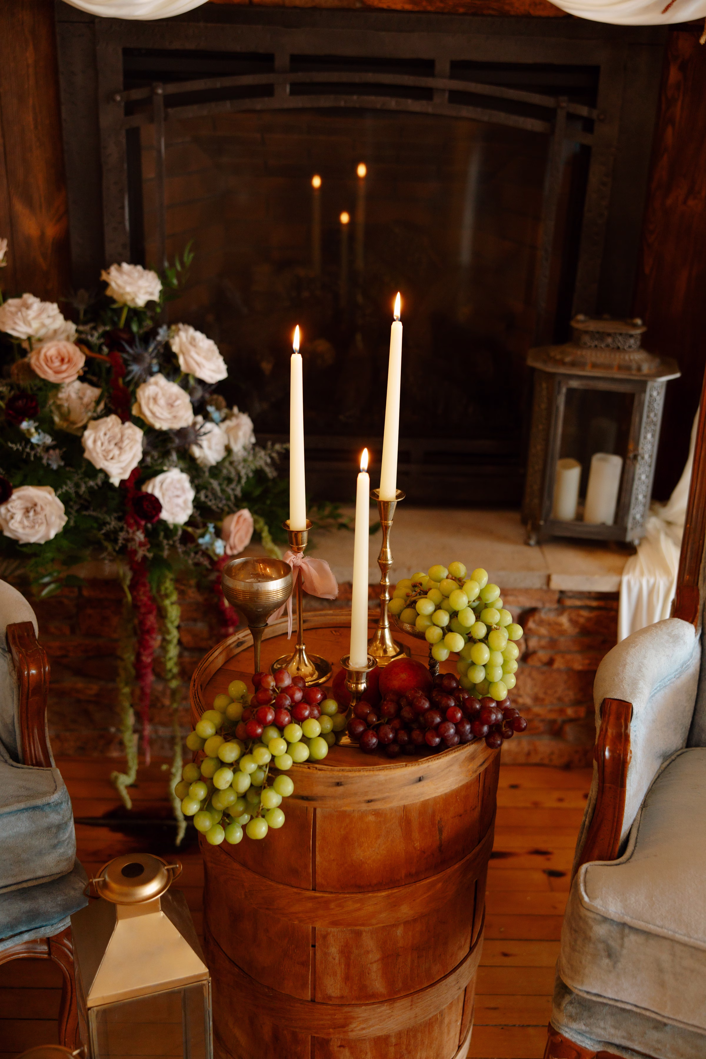 purple and green grape wedding fruit as décor