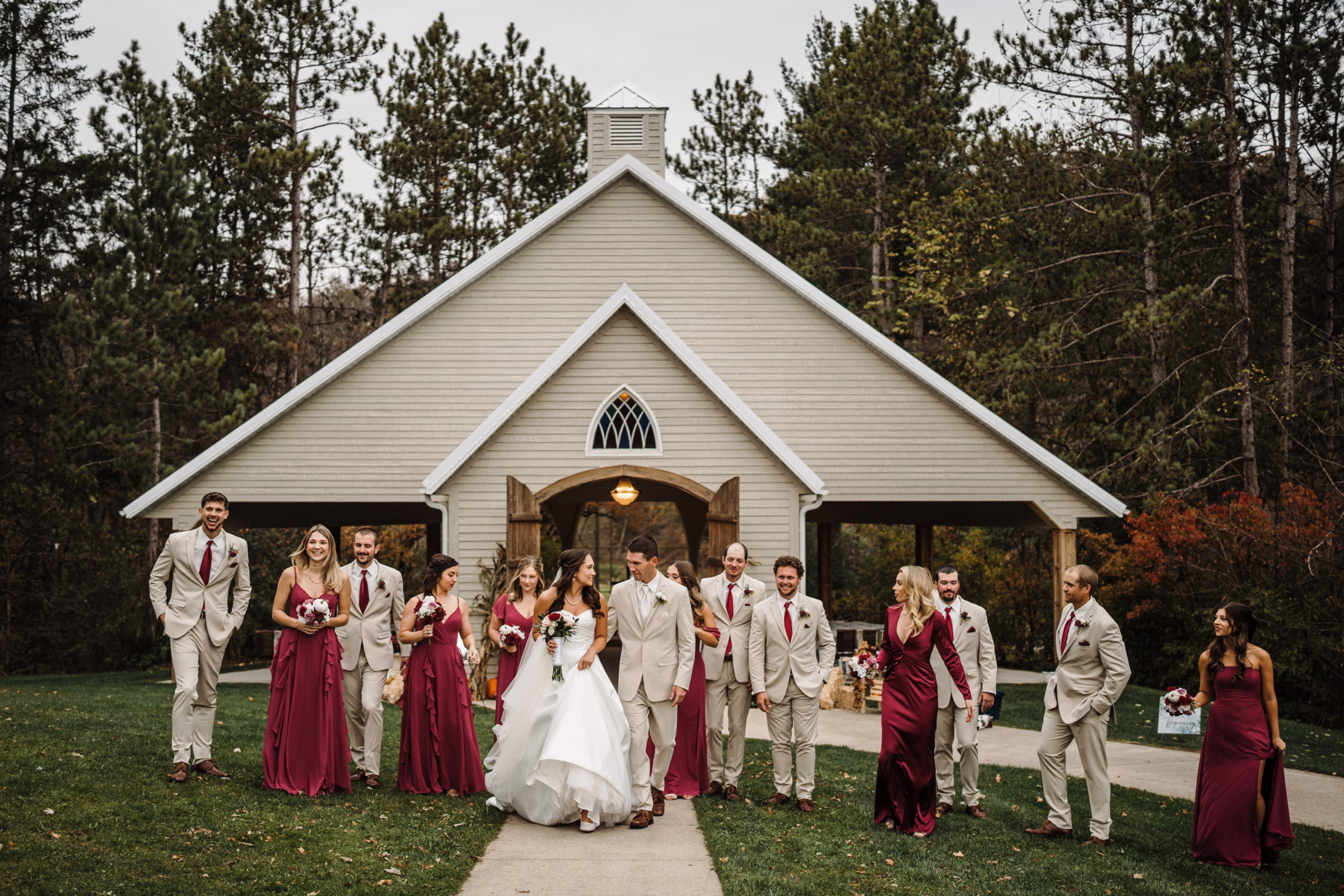 scenic fall wedding winnebago springs minnesota bridesmaids groomsmen 1173 - An Elegant Fall Wedding at Winnebago Springs | Emma & Tyler scenic fall wedding winnebago springs minnesota bridesmaids groomsmen 1173