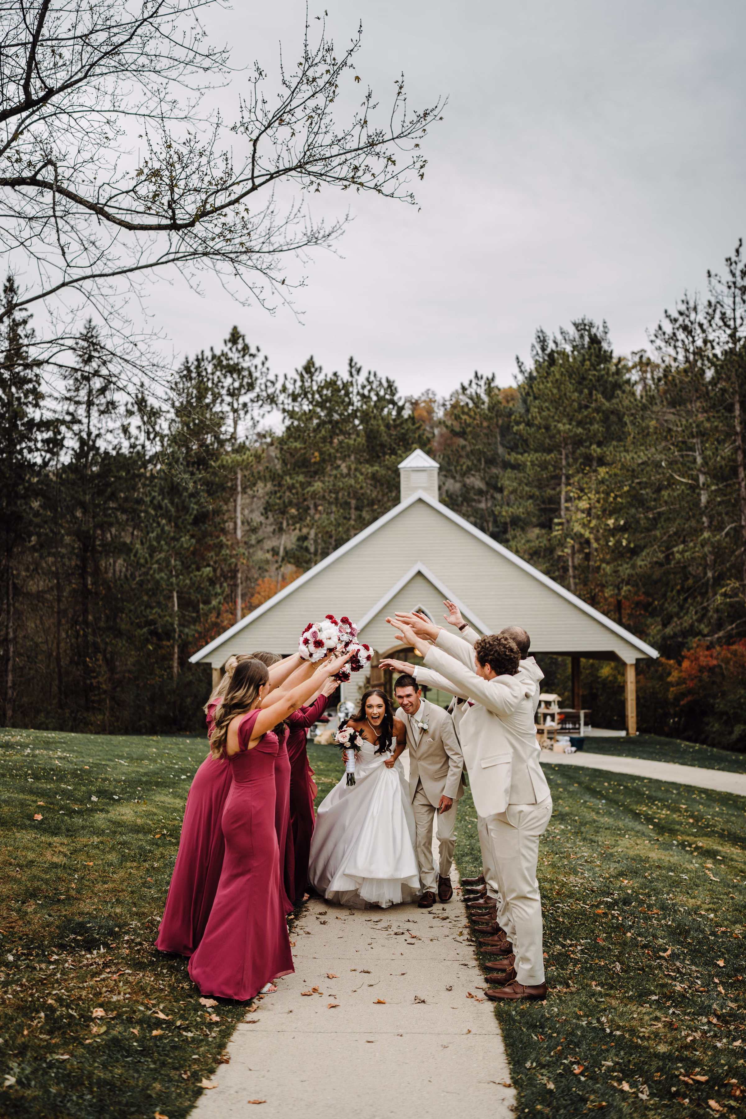 scenic fall wedding winnebago springs minnesota bridesmaids groomsmen 1339 - An Elegant Fall Wedding at Winnebago Springs | Emma & Tyler scenic fall wedding winnebago springs minnesota bridesmaids groomsmen 1339