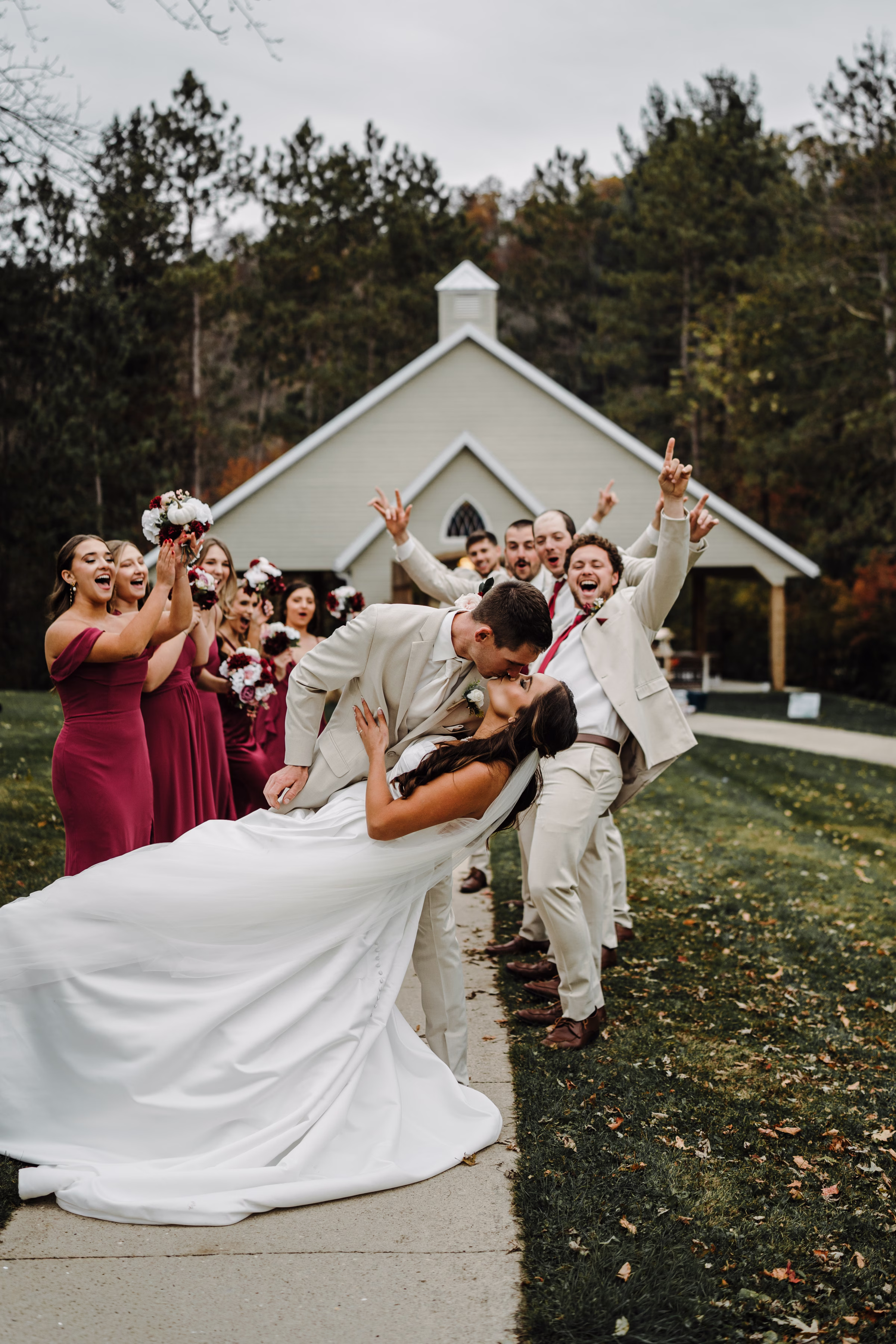 scenic fall wedding winnebago springs minnesota bridesmaids groomsmen 1384 - An Elegant Fall Wedding at Winnebago Springs | Emma & Tyler scenic fall wedding winnebago springs minnesota bridesmaids groomsmen 1384
