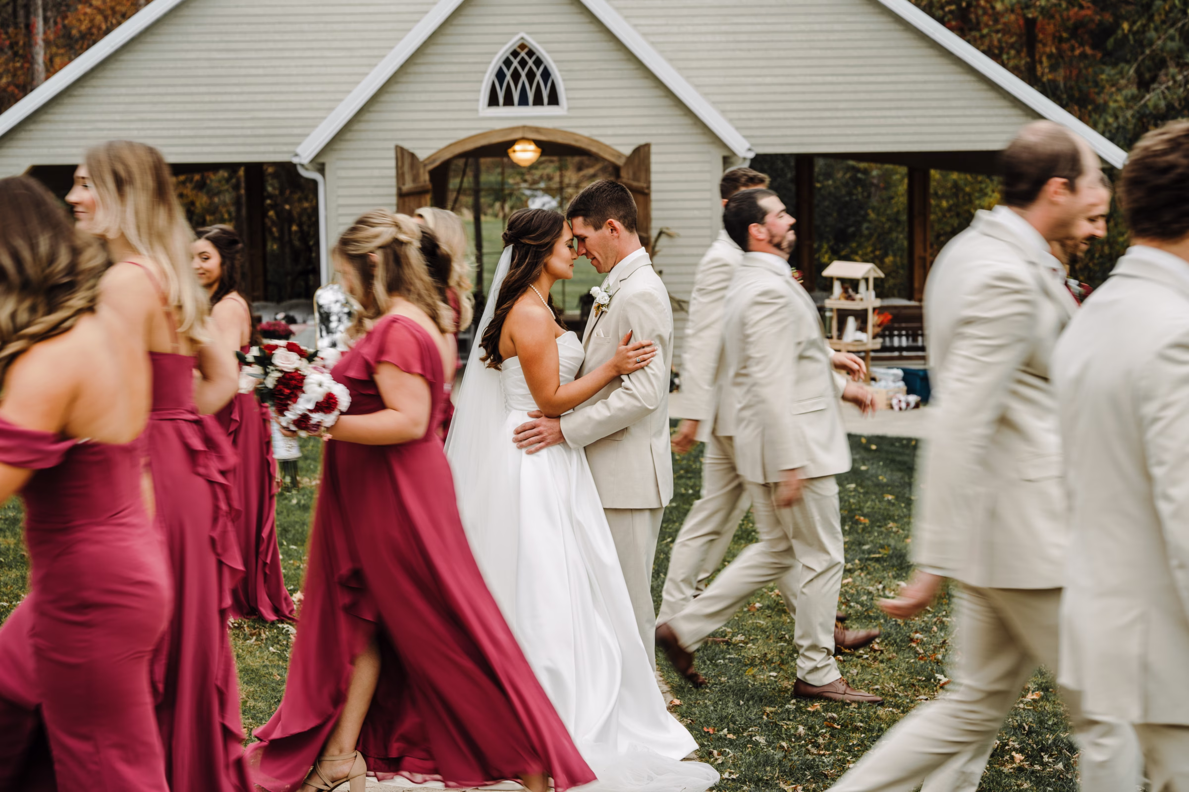 scenic fall wedding winnebago springs minnesota bridesmaids groomsmen 4741 - An Elegant Fall Wedding at Winnebago Springs | Emma & Tyler scenic fall wedding winnebago springs minnesota bridesmaids groomsmen 4741