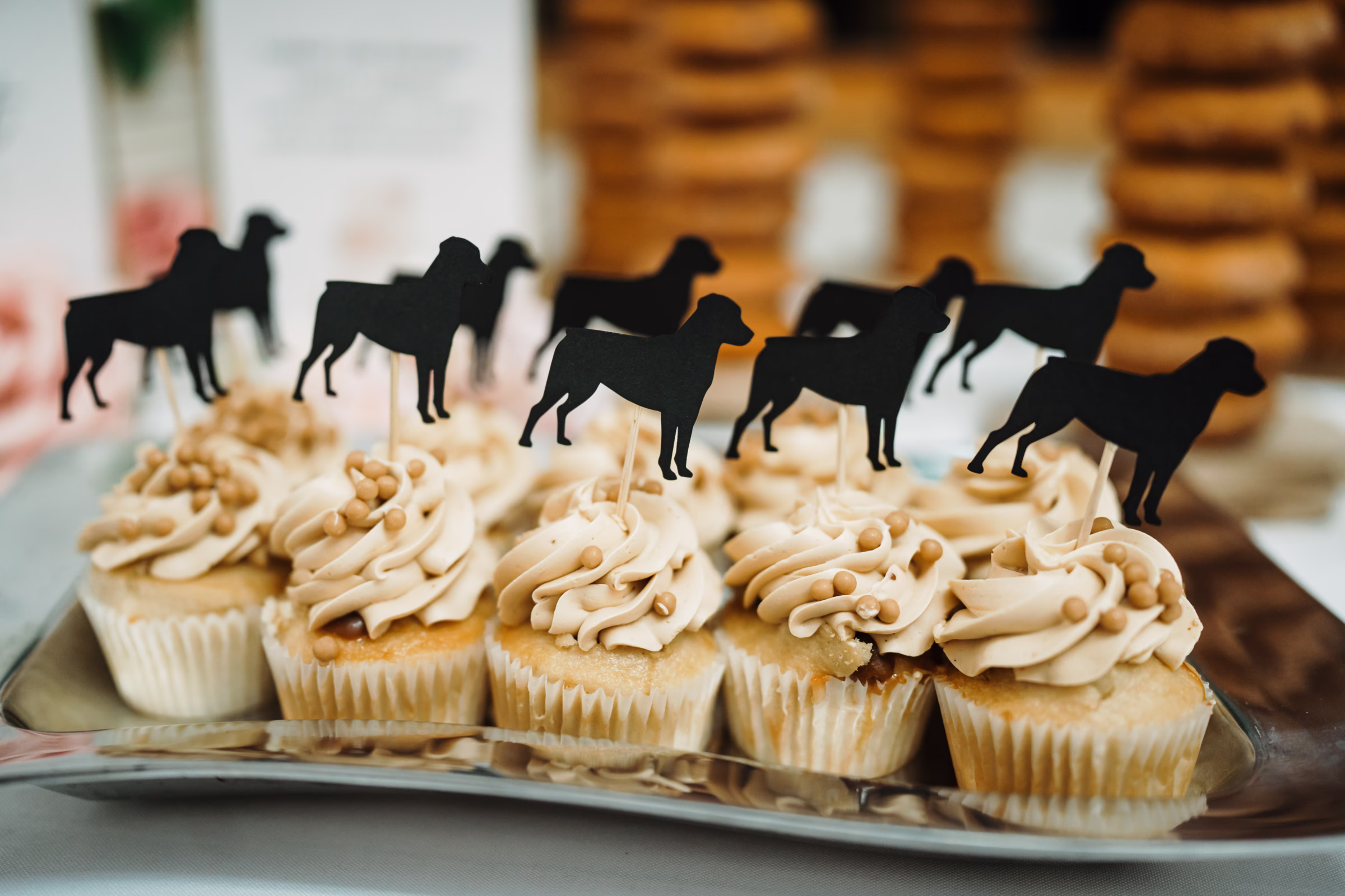 scenic fall wedding winnebago springs minnesota cake donuts desserts 2773 - An Elegant Fall Wedding at Winnebago Springs | Emma & Tyler scenic fall wedding winnebago springs minnesota cake donuts desserts 2773