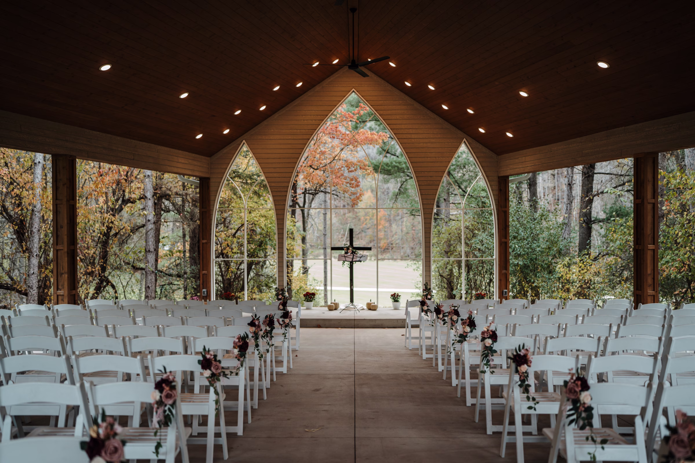 scenic fall wedding winnebago springs minnesota ceremony 3821 - An Elegant Fall Wedding at Winnebago Springs | Emma & Tyler scenic fall wedding winnebago springs minnesota ceremony 3821