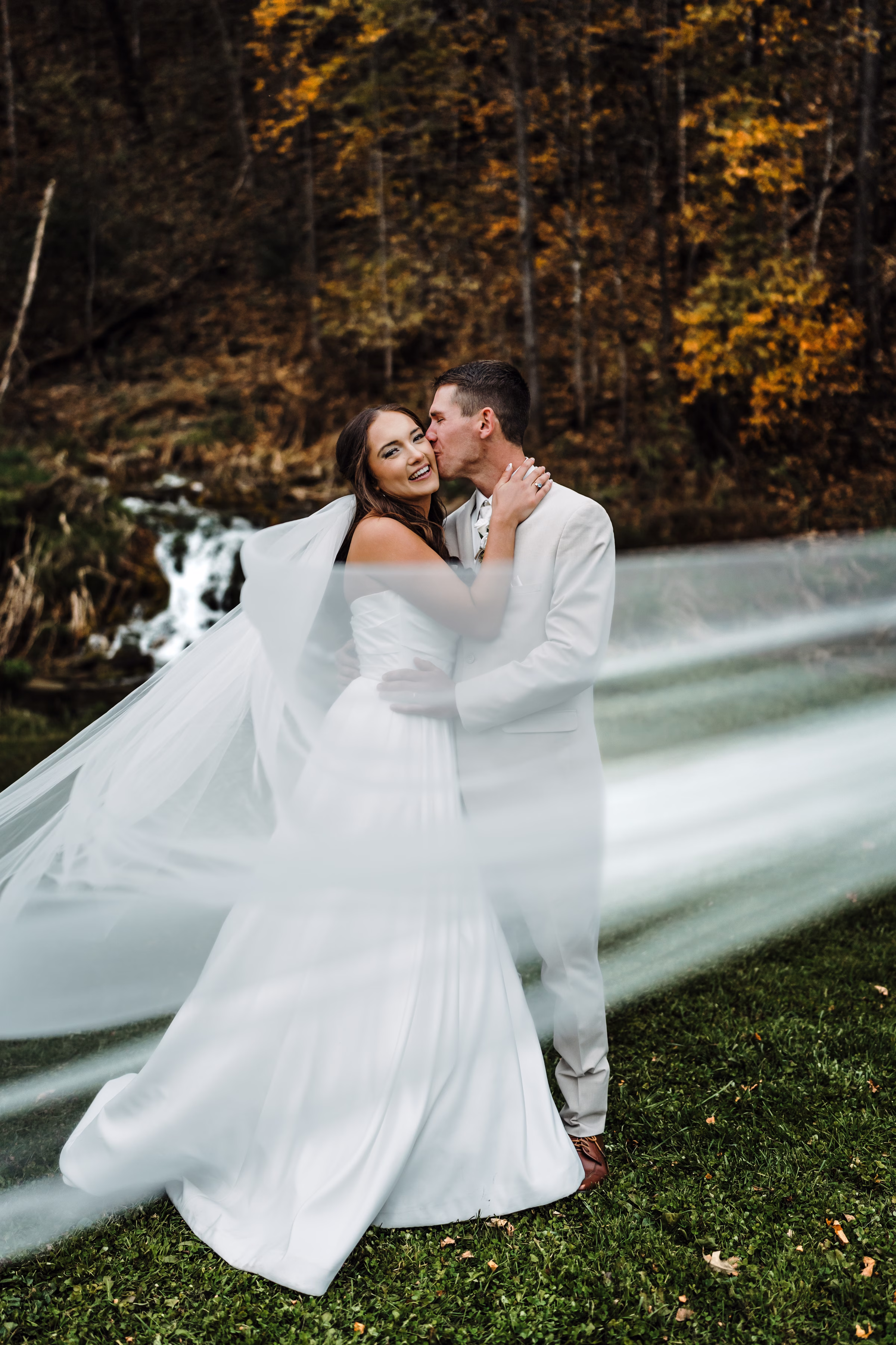 scenic fall wedding winnebago springs minnesota couple portraits 1690 - An Elegant Fall Wedding at Winnebago Springs | Emma & Tyler scenic fall wedding winnebago springs minnesota couple portraits 1690