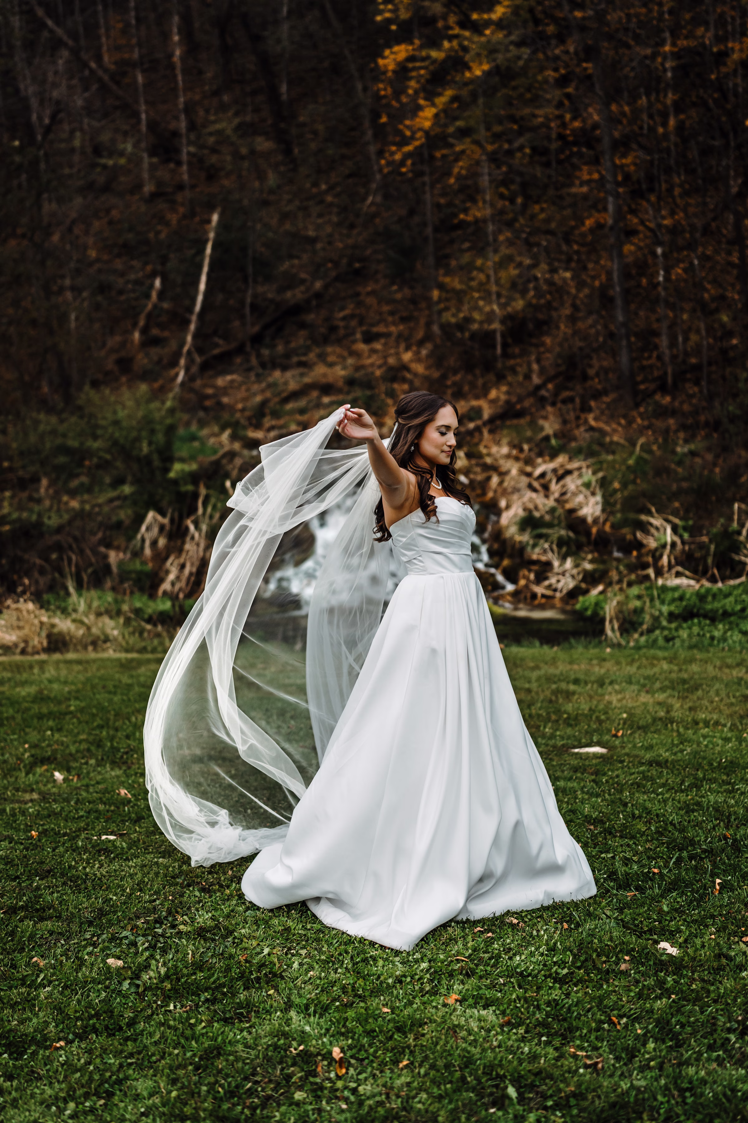 scenic fall wedding winnebago springs minnesota couple portraits 1717 - An Elegant Fall Wedding at Winnebago Springs | Emma & Tyler scenic fall wedding winnebago springs minnesota couple portraits 1717